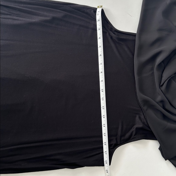 Layered poncho top with built in tank. Cold shoulder detail. Sheer overlay. XL - Picture 7 of 7